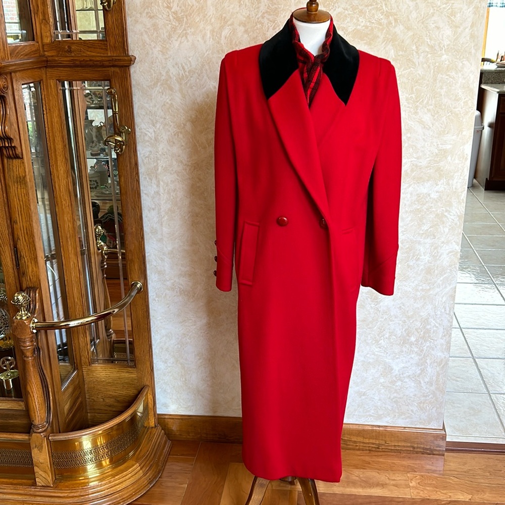 Leslie Fay Red Coat with Black Collar